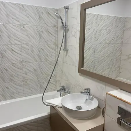 Luxury 3