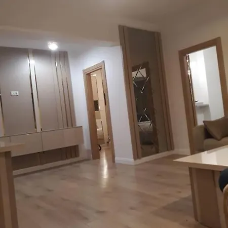 Luxury 3 * Bucharest